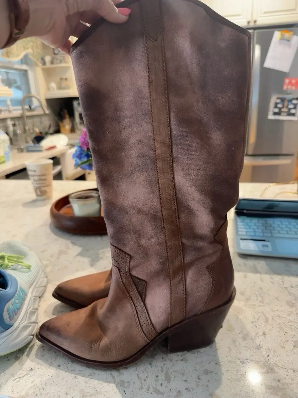 Dolce Vita Women’ s Size 10 Western Cowboy Boots Leather Upper Pointed Toe Mid